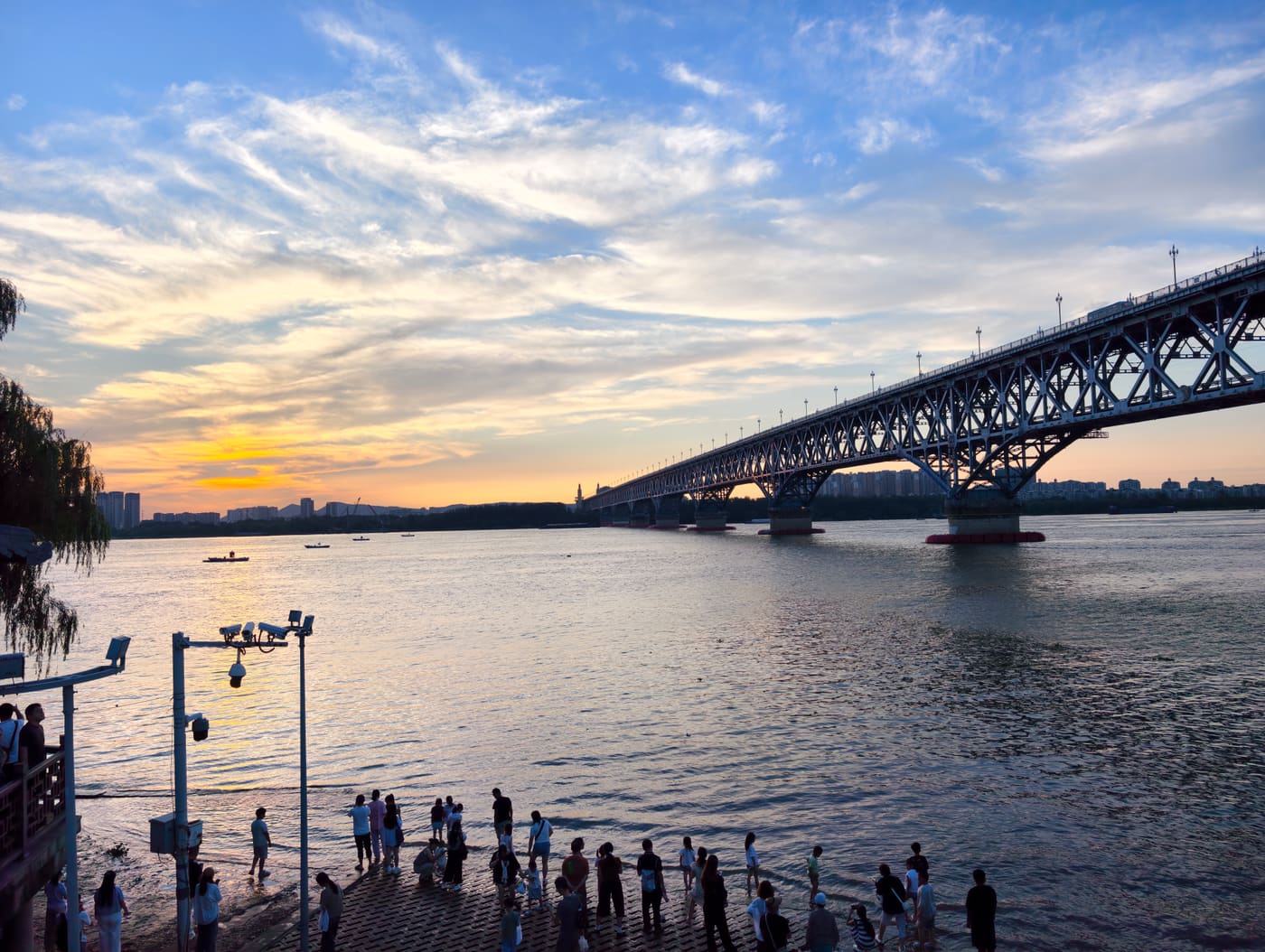 南京长江大桥的日落旅行照片